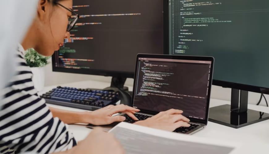 长寿区小程序定制开发构建实时互动新生态：WebRTC+即时通讯双引擎驱动